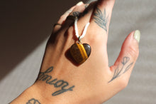 Load image into Gallery viewer, VINTAGE 18K TIGERS EYE HEART CHARM

